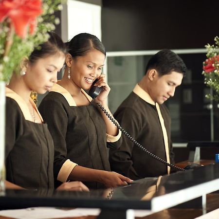 M Citi Suites Себу Экстерьер фото