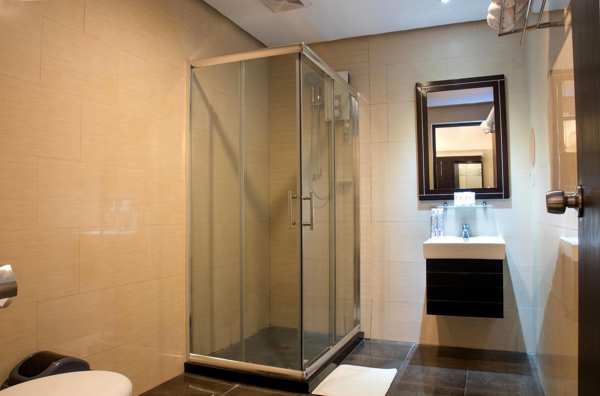 M Citi Suites Себу Экстерьер фото