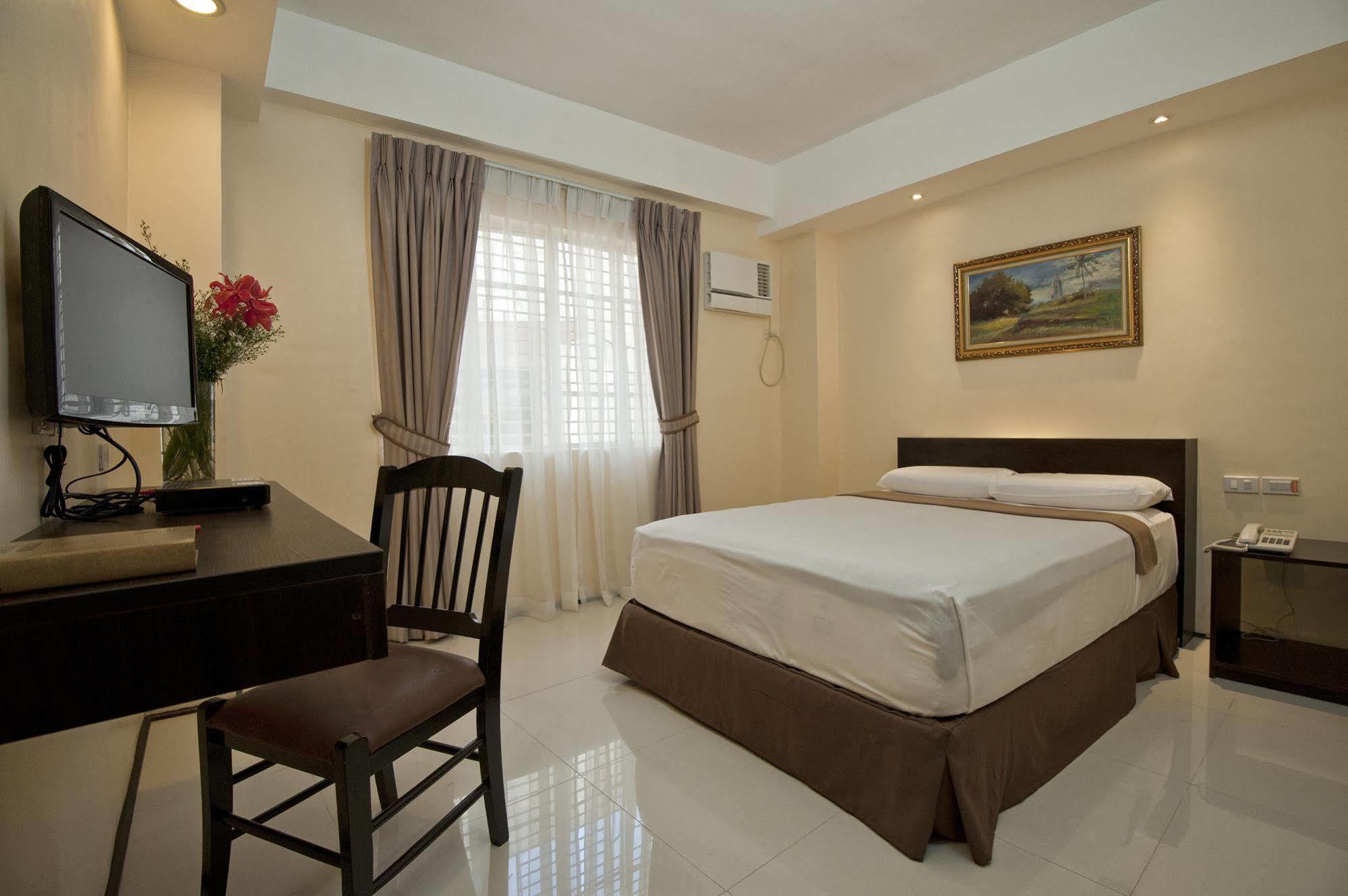 M Citi Suites Себу Экстерьер фото